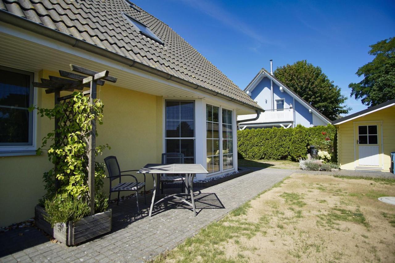 Nah Am Meer, Ruhige Lage, Gratis Nutzung Vom Ahoi Erlebnisbad Und Sauna In Sellin - Haus Inselblick Fewo 01 Goehren  Exterior foto